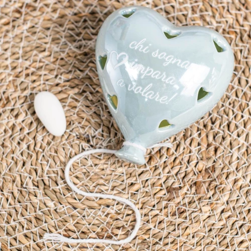 Bomboniere Battesimo e Nascita 2026 Linea Volo Baby Palloncino Celeste LED con cuori e frasi in ceramica