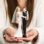 Cake Topper Matrimonio Sposi abbracciati dettagli bianchi e neri