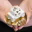 Bomboniera Carrozza in ceramica su base oro con nome personalizzabile
