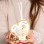 Bomboniere 2025 Icona Profumatore Cresima Personalizzabile a forma di cuore con cappello e bastone in resina