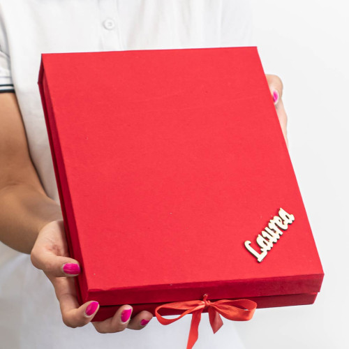 Ultimi Pezzi Cofanetto grande con 12 scatoline Portaconfetti per Laurea a forma di tocco rosse con decoro in legno