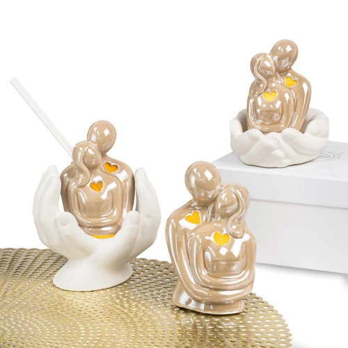 Bomboniere 2026 Linea Abbraccio Coppia che si abbraccia in ceramica