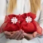 Sacchettini portaconfetti Rosso con quadrifoglio bianco con scritta "Laurea"