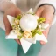 Idea Regalo Natale - Portacandela in ceramica con decorazioni floreali e glitter