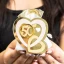 Bomboniere 2027 Nozze d’Oro con Cuori e Numero 50 in Oro in Legno con Sacchettino