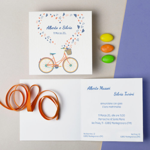 Partecipazione Matrimonio Originale con bicicletta e cuori Arancio - Sesia