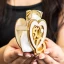 Bomboniere 2027 Nozze d’Oro con Cuori e Numero 50 in Oro in Legno con Sacchettino