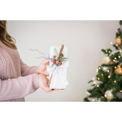 Idea Regalo Natale - Candela bianca con decoro natalizio