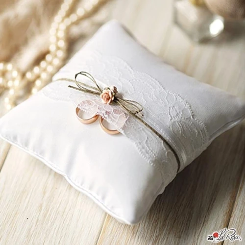 cuscino portafedi yuta per matrimonio shabby chic