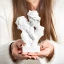 Bomboniere 2027 Matrimonio Statua Coppia che si bacia con cuore "I ♥ U"