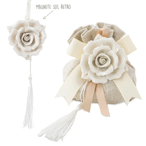 Bomboniera magnete Rosa in porcellana bianca finissima con nappina