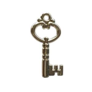 ciondolo per bomboniere a forma di chiave in plastica,  misura 2,6 cm. ottimo per confezionare bomboniere e sacchettini