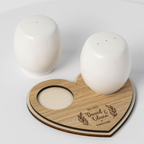 Bomboniere Sale e Pepe su cuore in legno personalizzabile