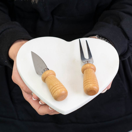 Bomboniera matrimonio Tagliere in Marmo a cuore con coltellini formaggio