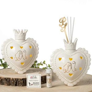 Bomboniere Linea Couple 2027 Cuori con corona in porcellana con rifiniture oro