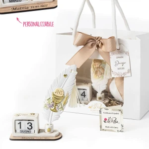 Bomboniere Linea Plume 2027 Icona Piuma con nappina e calendario Comunione personalizzabile