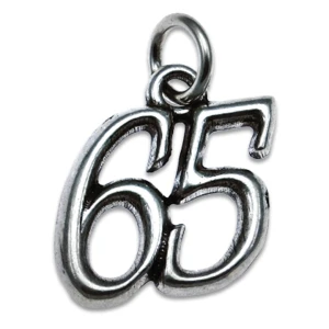 Ciondolo Numero 65 in argento per bomboniere idea originale compleanno anniversario