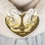 Bomboniere 2026 Nozze d\'Oro Doppio Cigno con Base Cuore Personalizzata