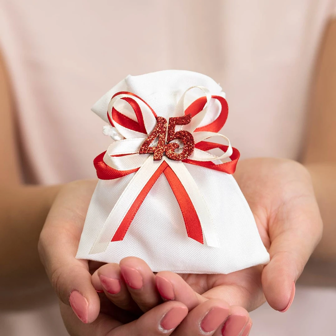 Set Di 25 Bomboniere Funebri Commemorative Con Bottigliette In Vetro, Biglietti E Sacchetti Organza