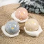 Bomboniere 2027 Linea Especial Sfera con cuoricini tenuta fra mani con frase in ceramica
