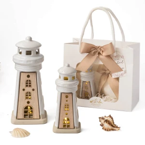 Bomboniere Linea Wood Faro 2026 Fari in porcellana e legno a LED